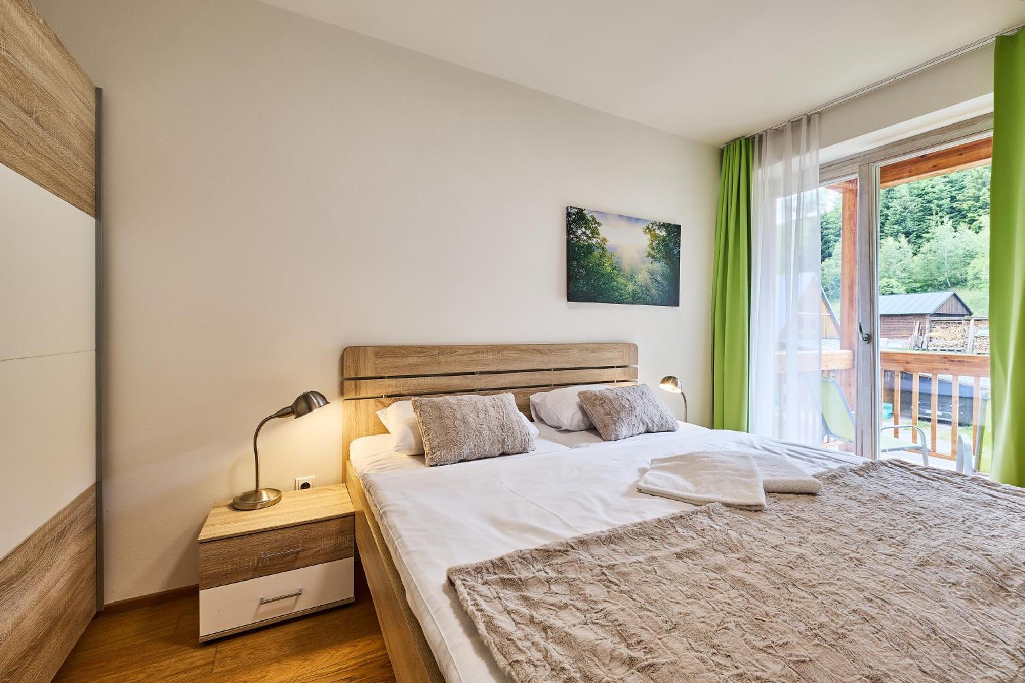 بيتس بود سنيزكو Aparthotel Kovarna Residence المظهر الخارجي الصورة
