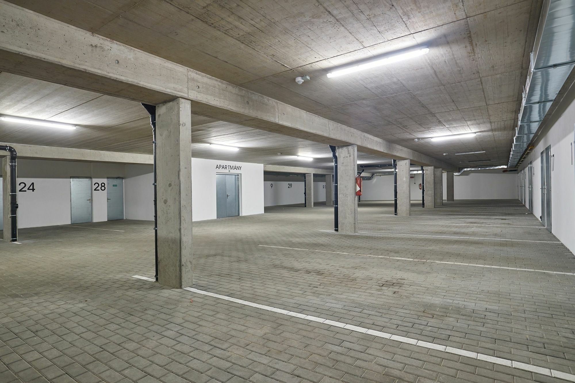 بيتس بود سنيزكو Aparthotel Kovarna Residence المظهر الخارجي الصورة